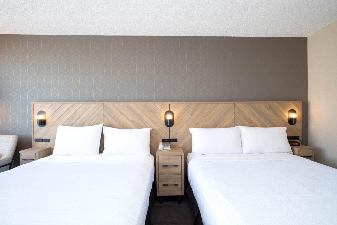 Sandman Hotel Montreal - לונגאיל מראה חיצוני תמונה