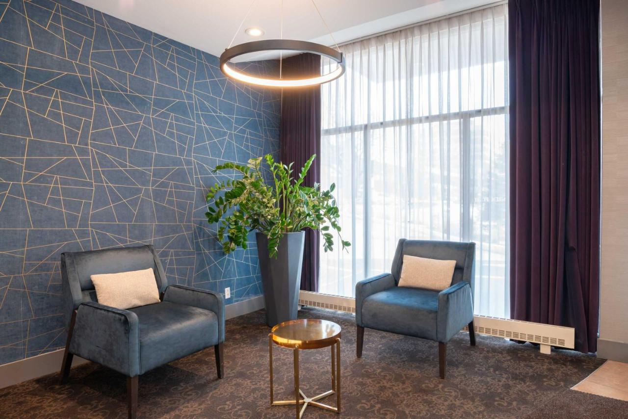 Sandman Hotel Montreal - לונגאיל מראה חיצוני תמונה